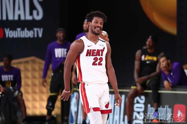 巴特勒复出砍19+8 勇士多人得分上双强势击败公牛